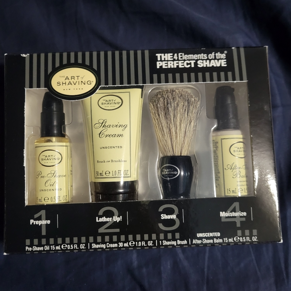 NIB The Art of Shaving Kit